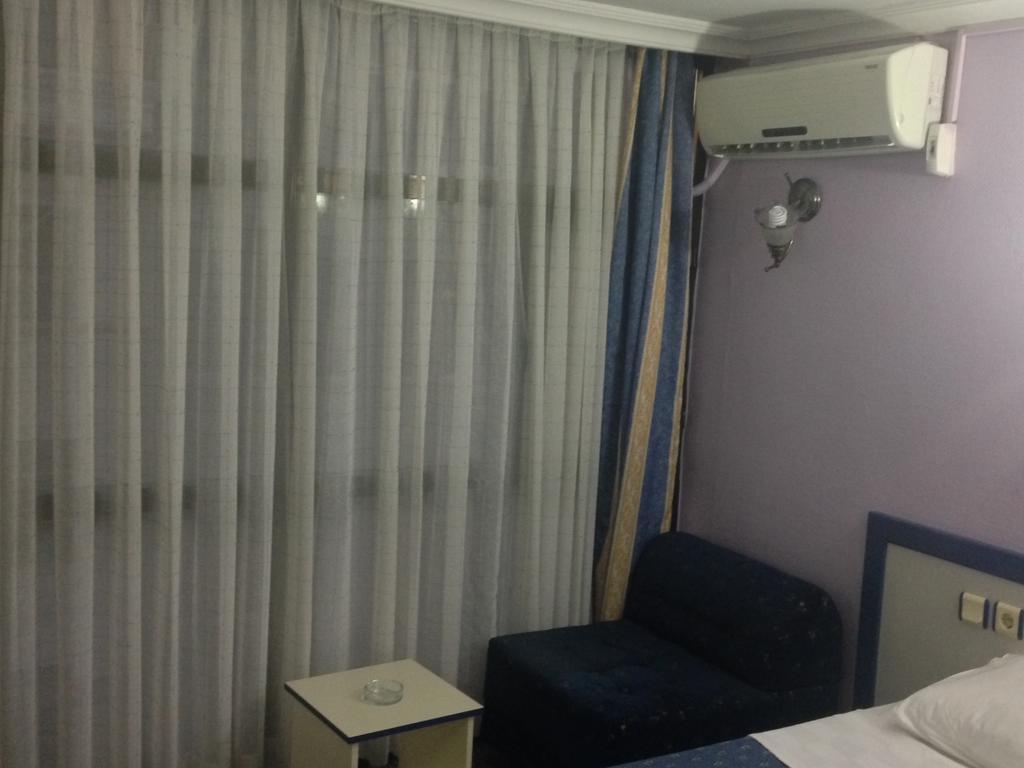 Hotel Akkus Istanboel Buitenkant foto